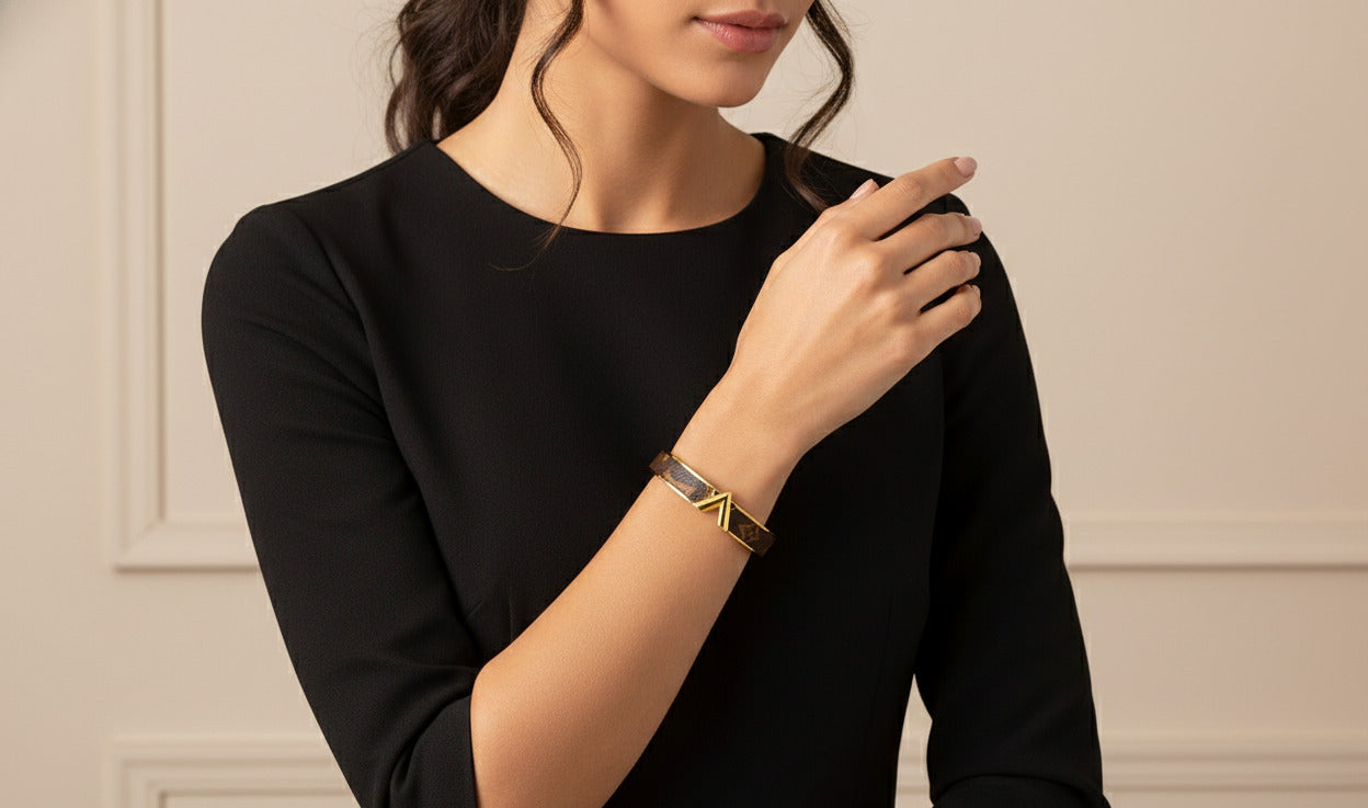 Luxury Designer V Monogram Tone Metal with Brown Leather Bracelet for Women